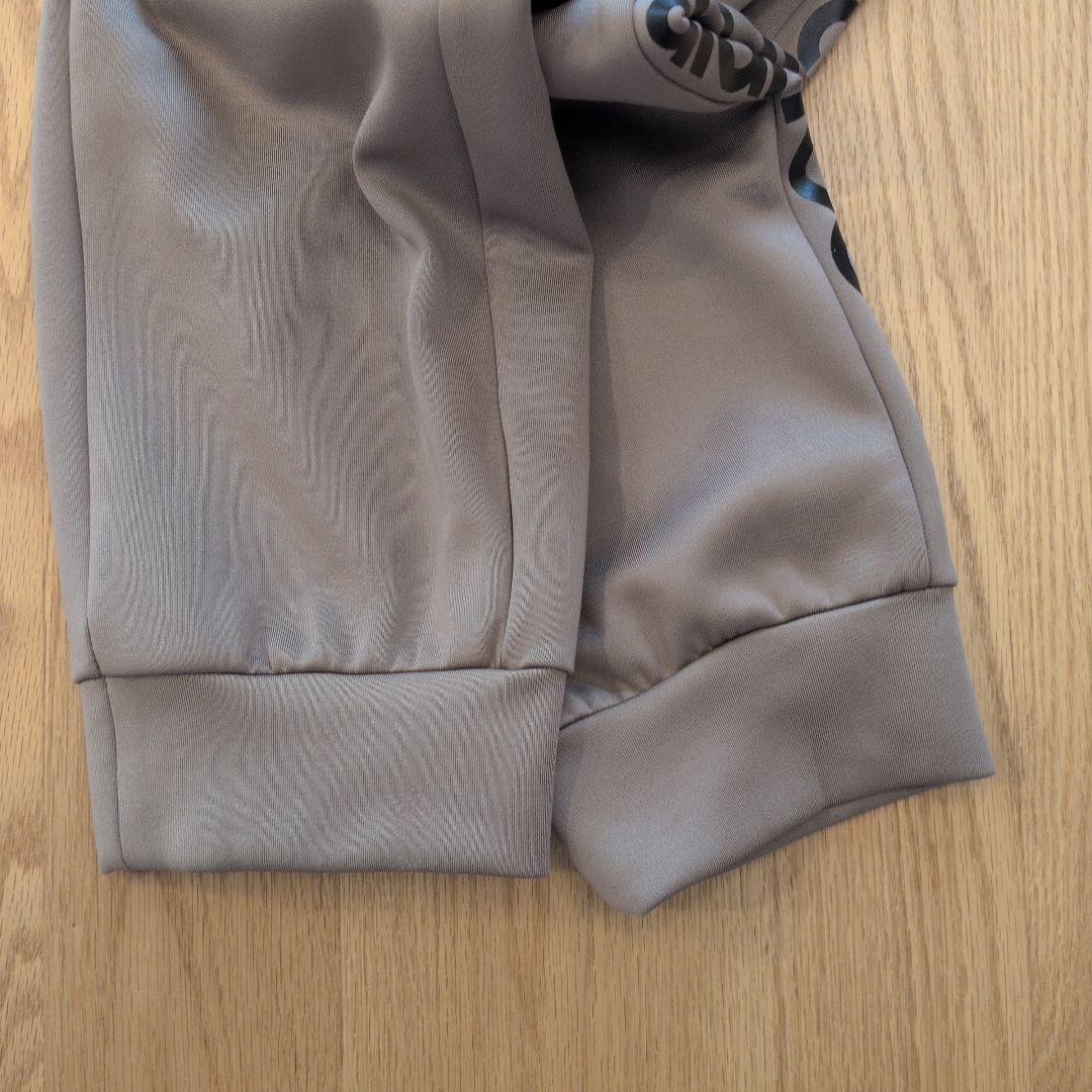 New Balance ベージュ ジャージ上下セット　極美品