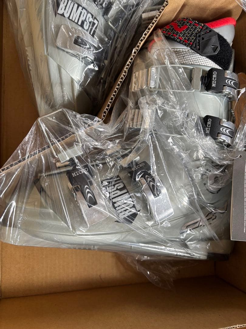 GEN Bumps スキー ブーツBP7