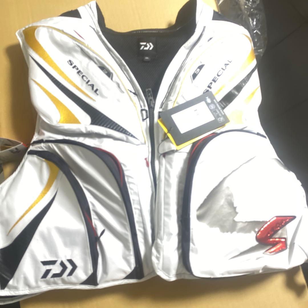 ダイワ￼スペシャル フロートショートベスト ライトグレーDV1124F 2XL