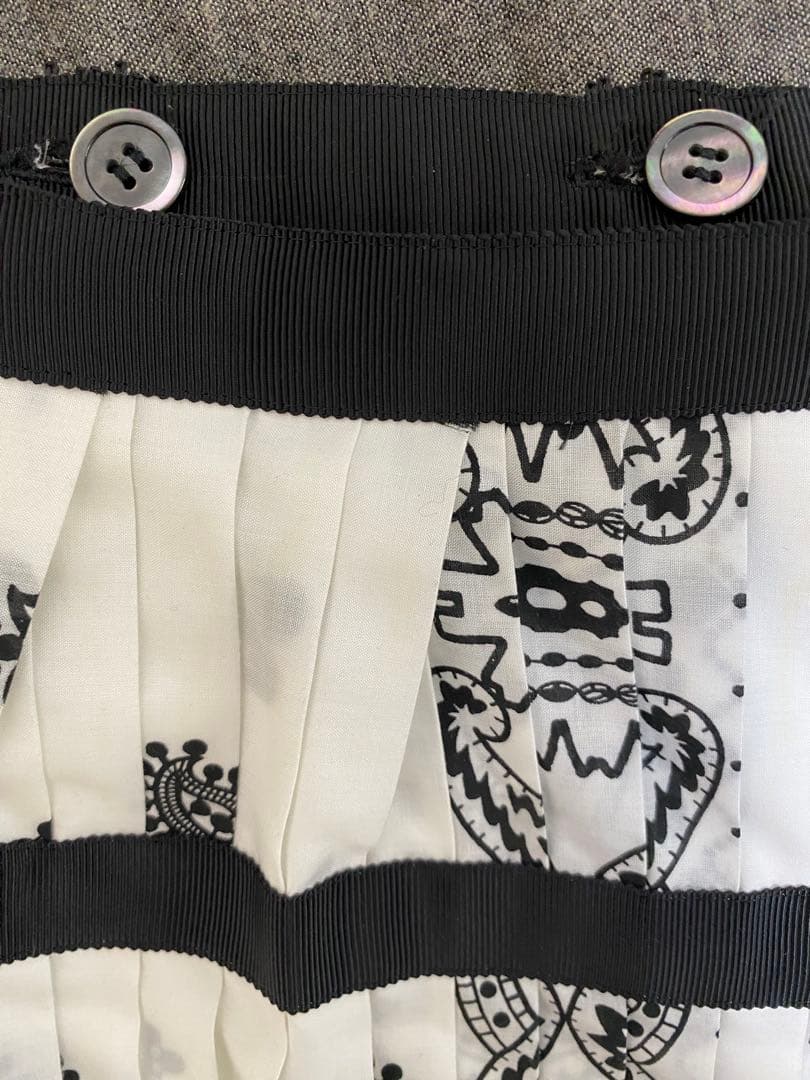 sacai プリーツスカート　2