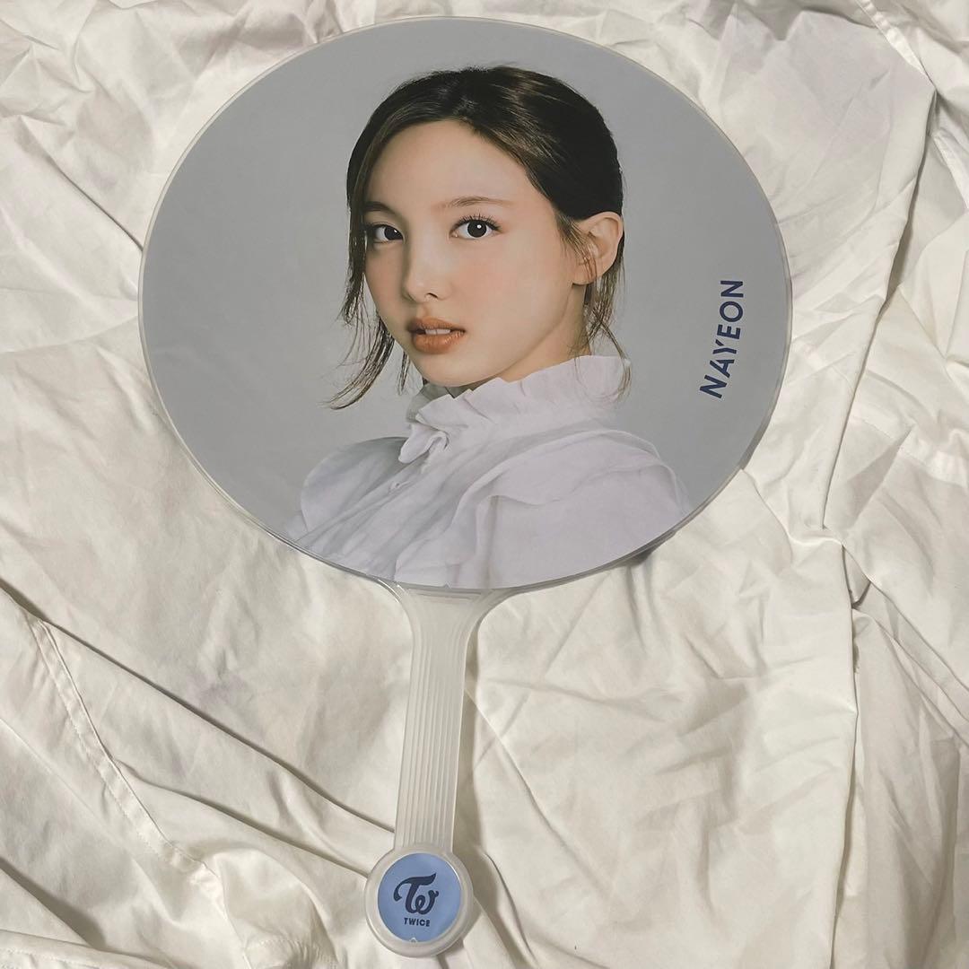 TWICE World in a day 韓国限定うちわ ナヨン   ¥2399