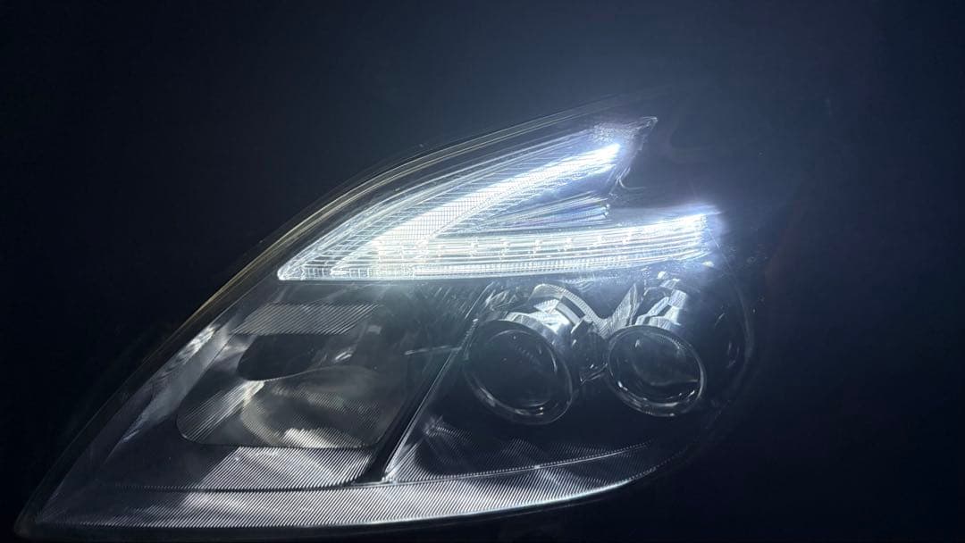 30プリウス 後期LED US仕様　打ち替え