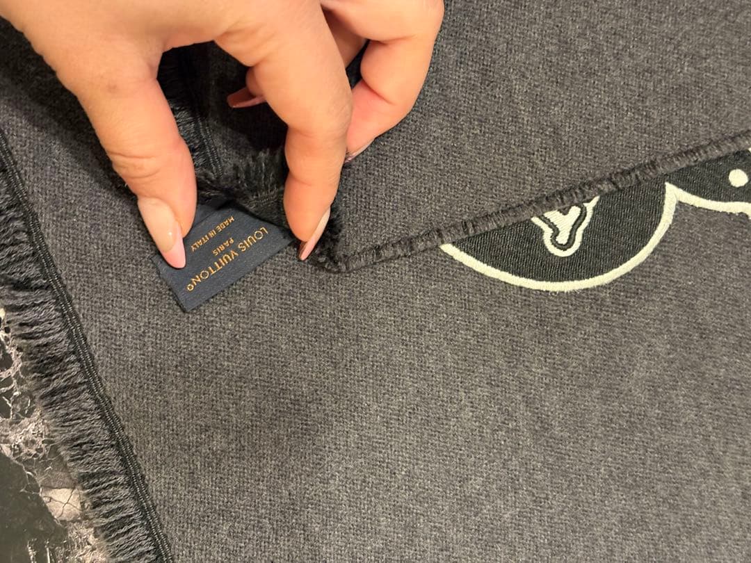 ヴィトン　マフラー　ストール　メンズ