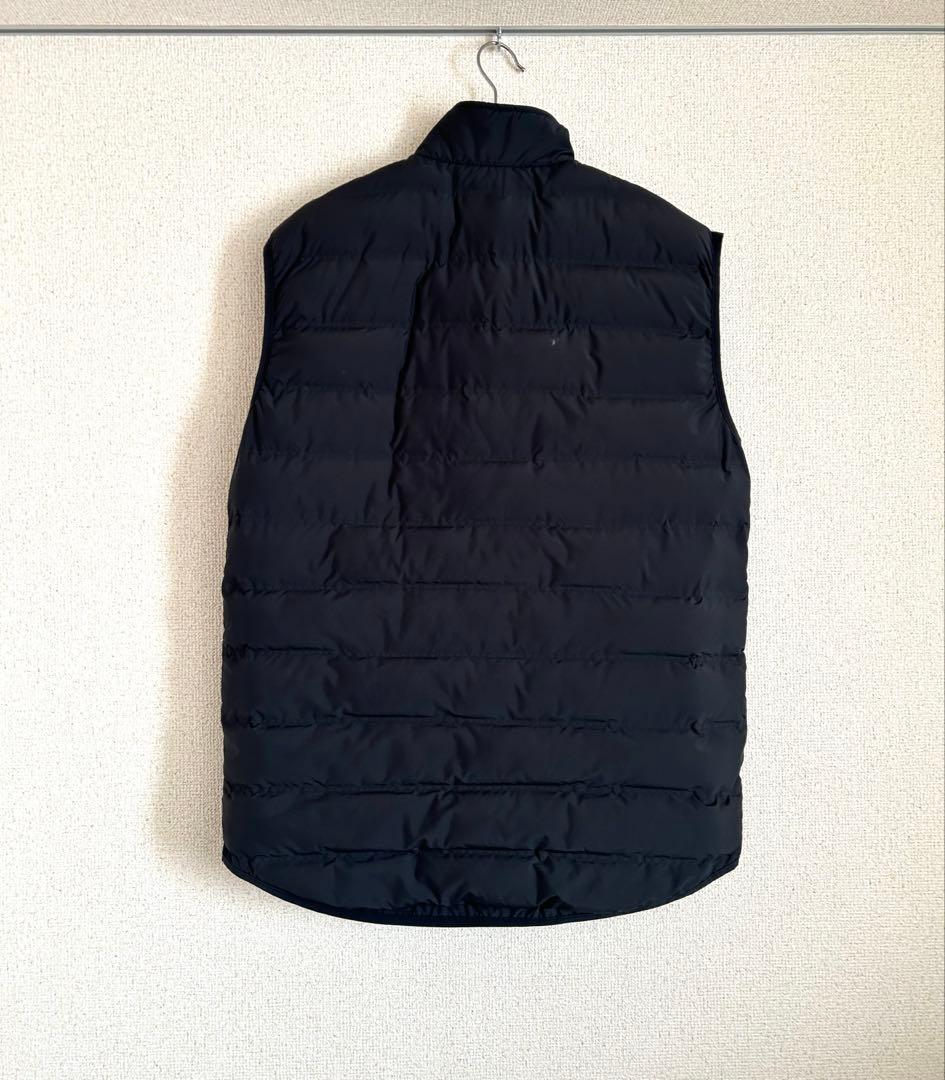 FRED PERRY 黒 ダウンベスト