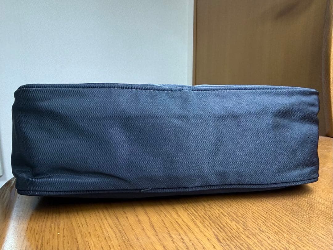 PRADA プラダ　ショルダーバッグ　ミニバッグ　カメラバッグ　ナイロン