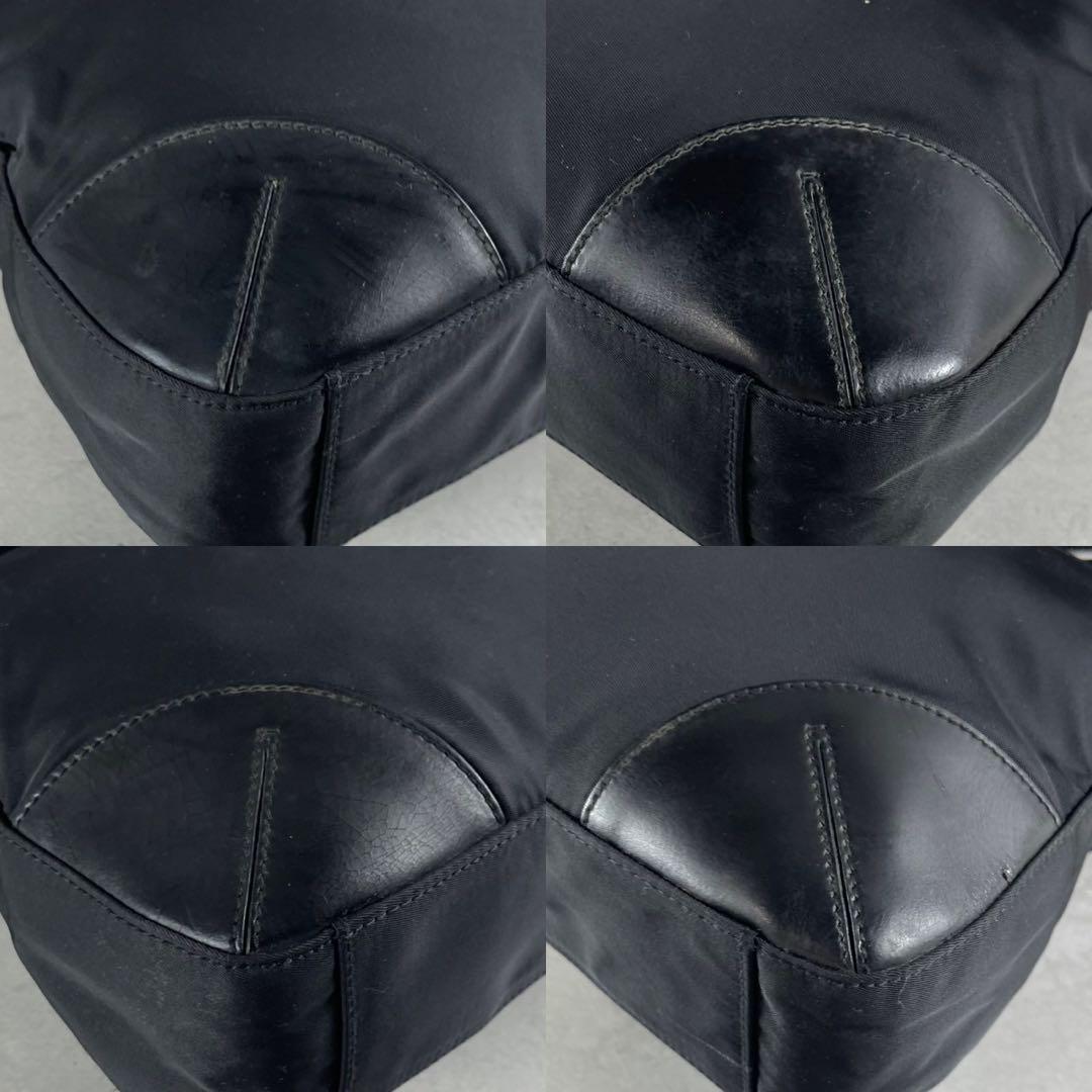 PRADA ショルダーバッグ ナイロン レザー 三角ロゴ プラダ カメラバッグ