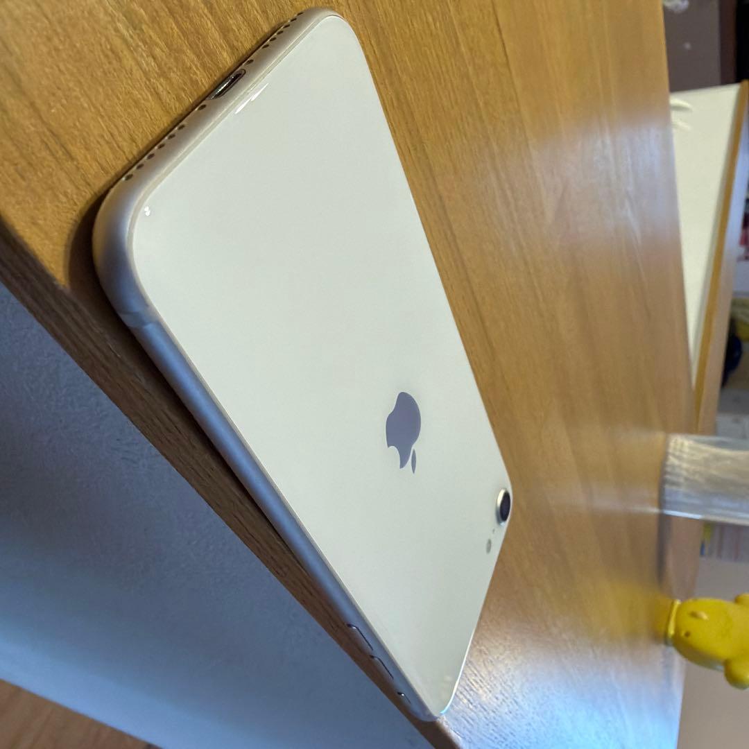 値下げ！美品！Apple iPhoneSE3 スターライト128GB