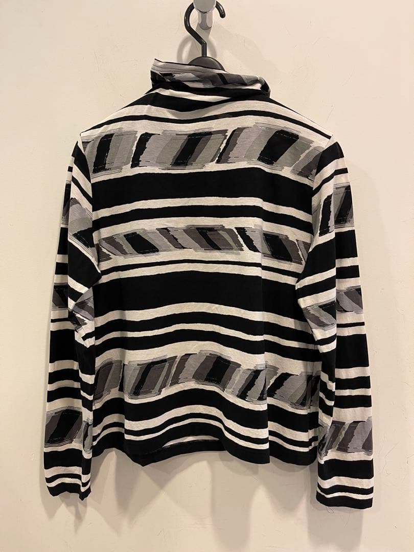 ケイコキシ⭐︎カットソー　柄　モノトーン