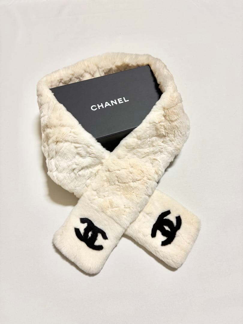 CHANEL シャネル　オリラグ　リアルファー　マフラー　ホワイト