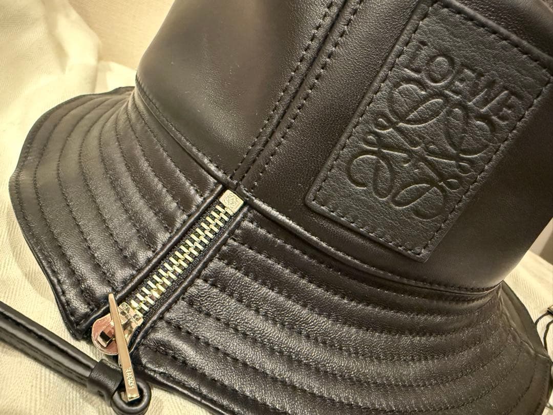 【新品未使用】ロエベ　バケハ　57 ナパカーフ　フィッシャーマンハット　ブラック