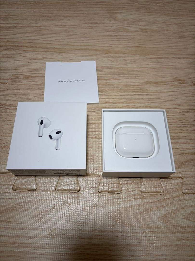 【純正品・箱付】AirPods 第3世代　ケース付き