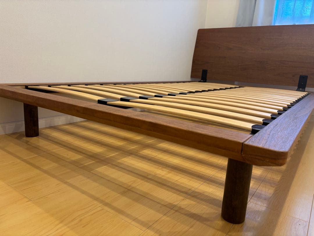 無印良品　ベッドフレーム・セミダブル・ウォールナット　ヘッドボード脚付