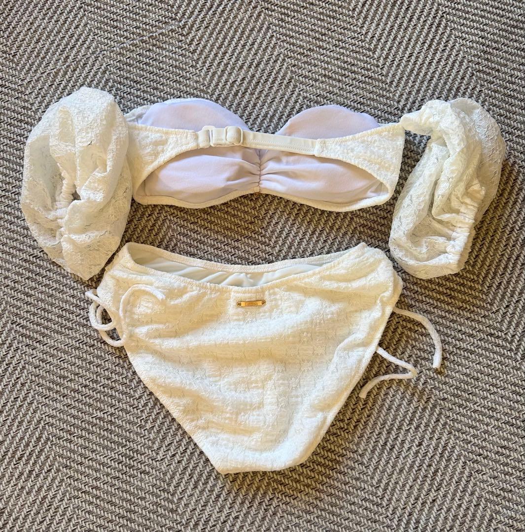 Darich ホワイトオフショルダーセパレート水着