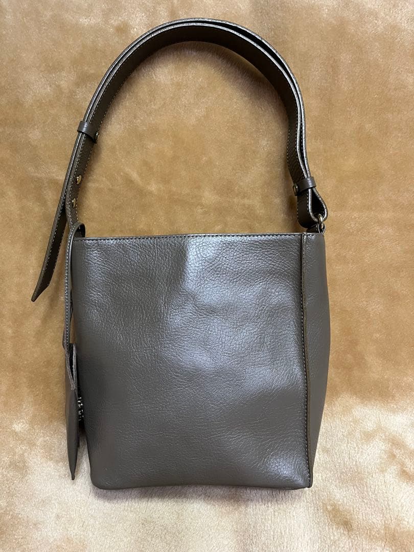 ラシット スクエア ワンショルダーバッグ モノグラムカードケース