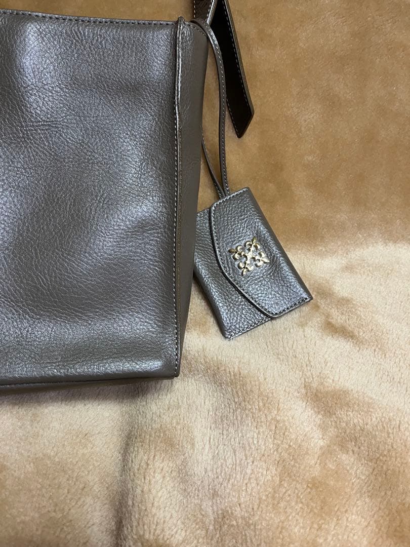 ラシット スクエア ワンショルダーバッグ モノグラムカードケース