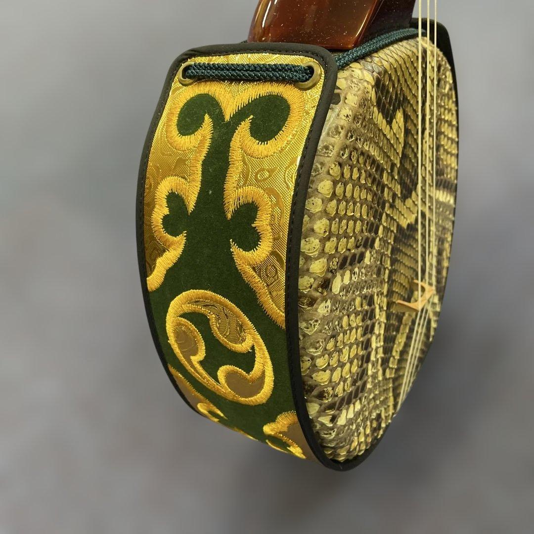 沖縄民謡楽器　三線　蛇皮　ケース付き