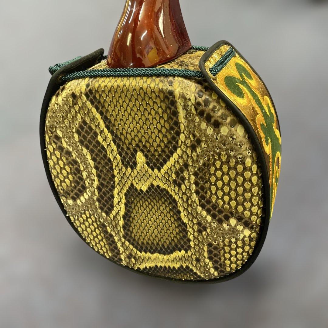 沖縄民謡楽器　三線　蛇皮　ケース付き