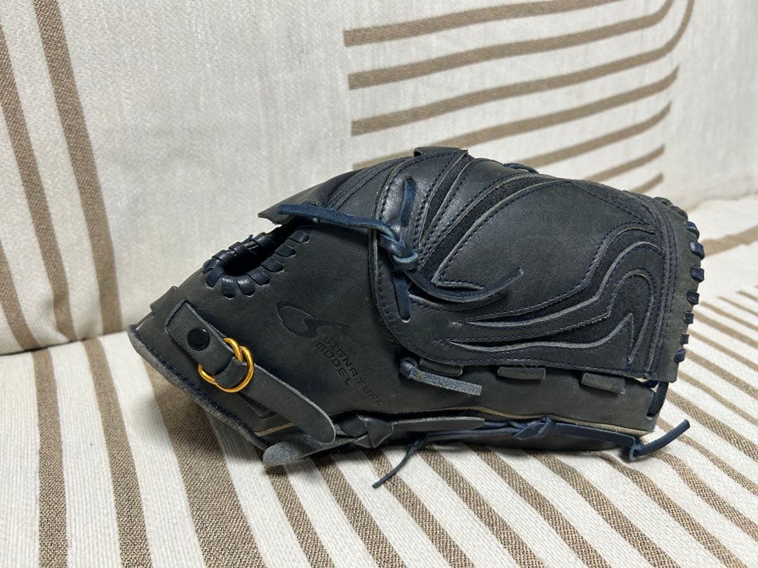 Nike 軟式グローブ ブラック ゴールドロゴ