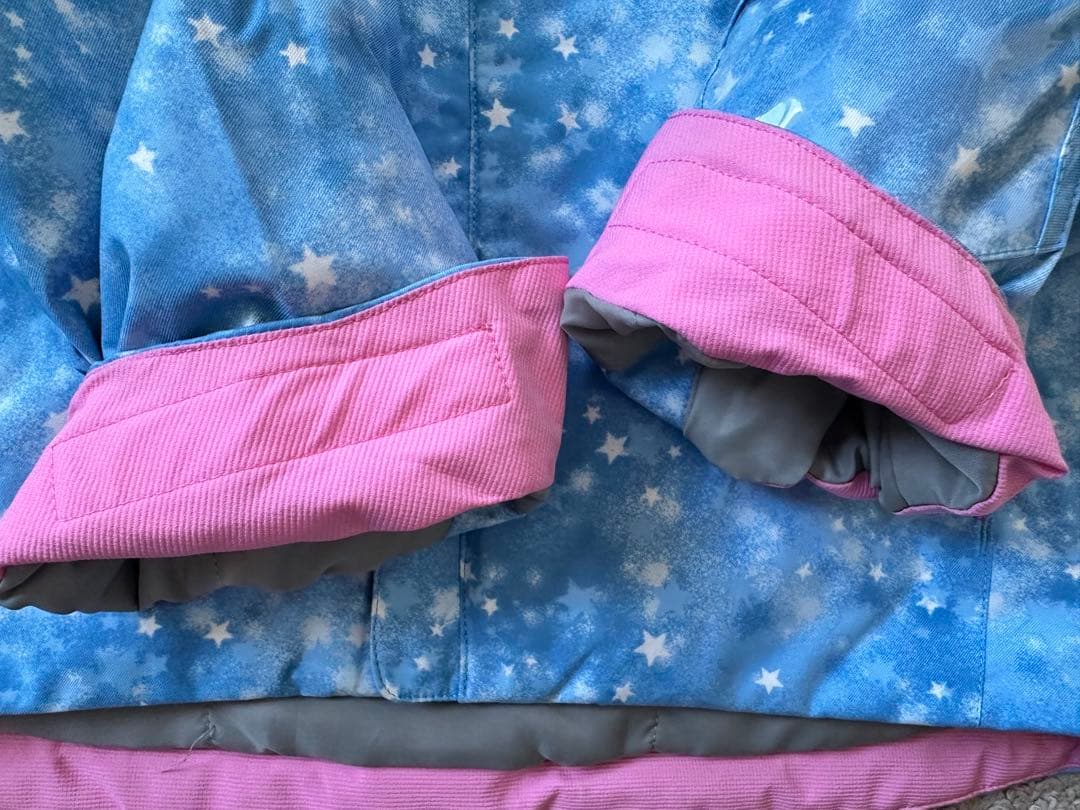 美品✨ クリーニング済　DESCENTE 女の子140スキーウェア サイズ調整可