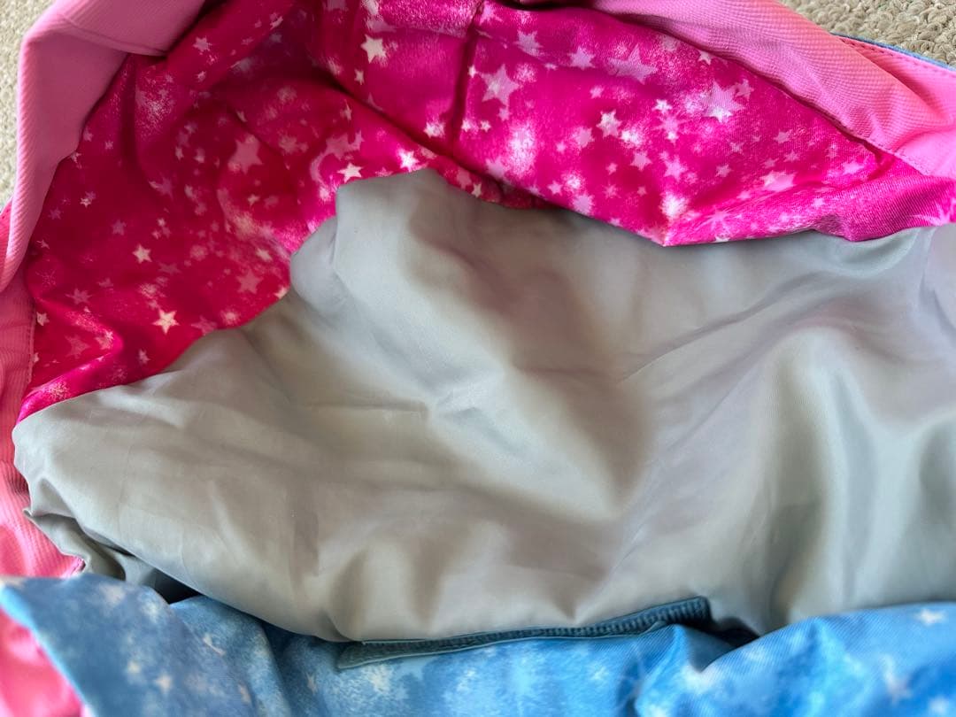 美品✨ クリーニング済　DESCENTE 女の子140スキーウェア サイズ調整可