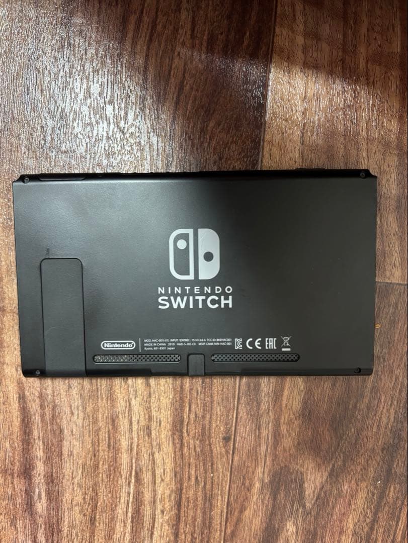 Nintendo Switch 本体　【美品】　カセット、コントローラー付き