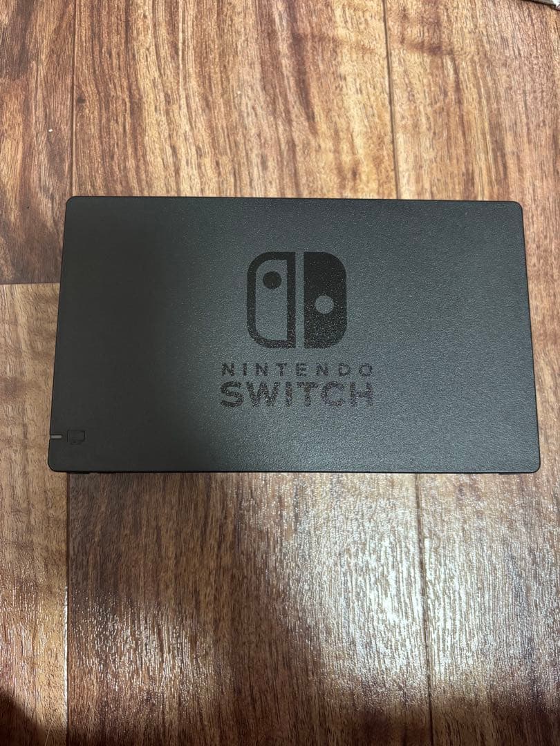 Nintendo Switch 本体　【美品】　カセット、コントローラー付き