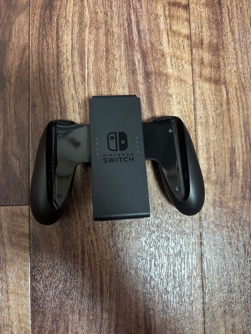 Nintendo Switch 本体　【美品】　カセット、コントローラー付き