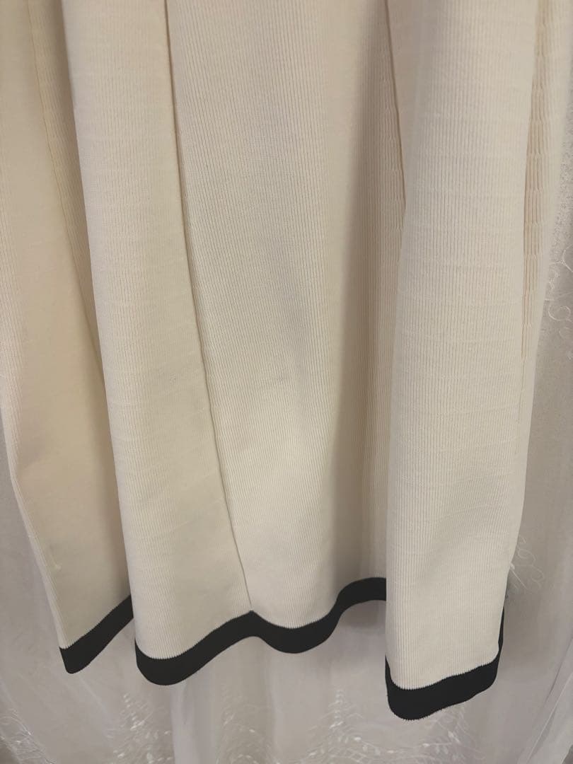 美品！CELFORD ベルスリーブ ガーメントワンピース オフホワイト