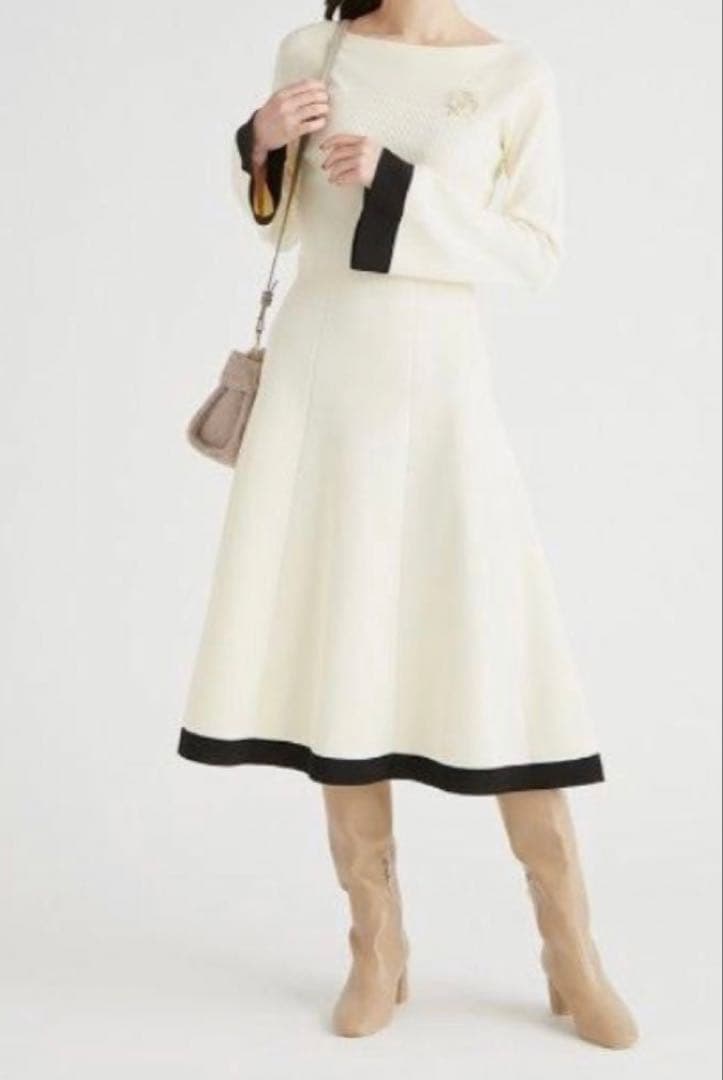 美品！CELFORD ベルスリーブ ガーメントワンピース オフホワイト