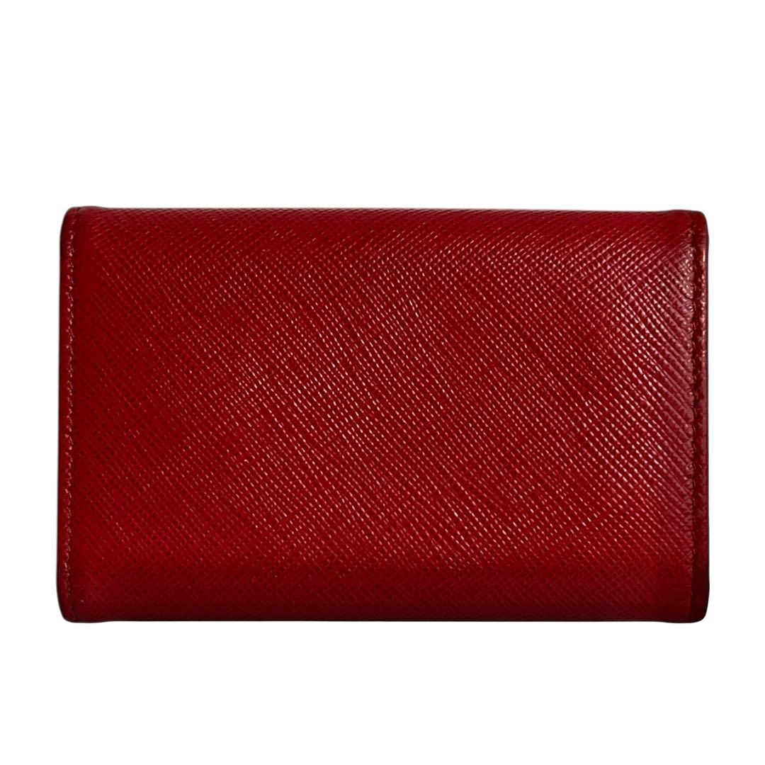 極美✨プラダ キーケース 4連 キーリング サフィアーノレザー 金ロゴ 赤