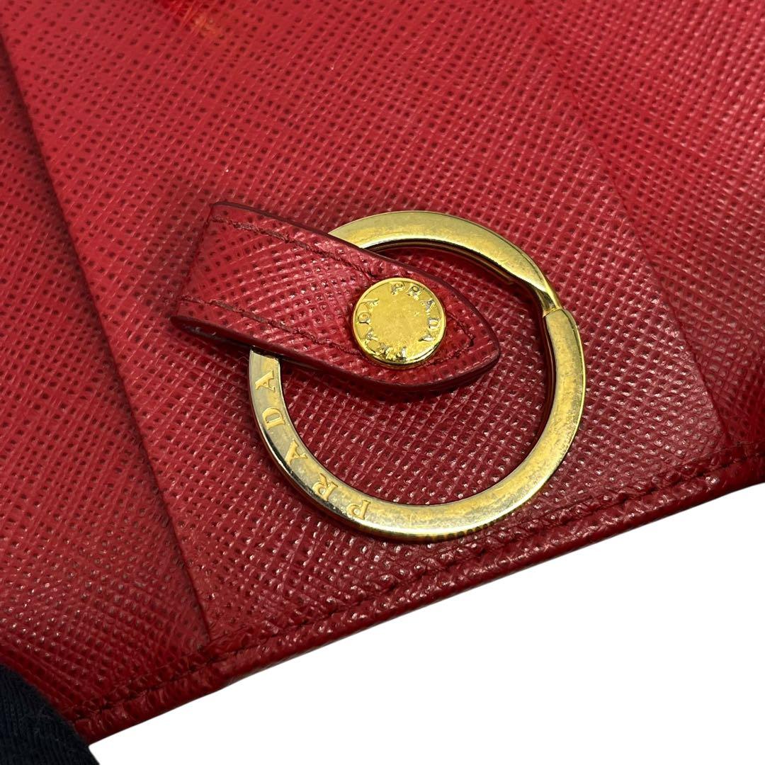 極美✨プラダ キーケース 4連 キーリング サフィアーノレザー 金ロゴ 赤