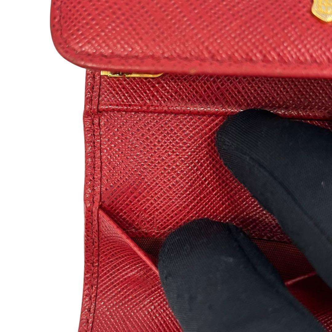 極美✨プラダ キーケース 4連 キーリング サフィアーノレザー 金ロゴ 赤