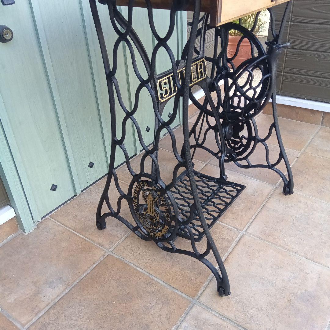 足踏みミシンテーブル　シンガー