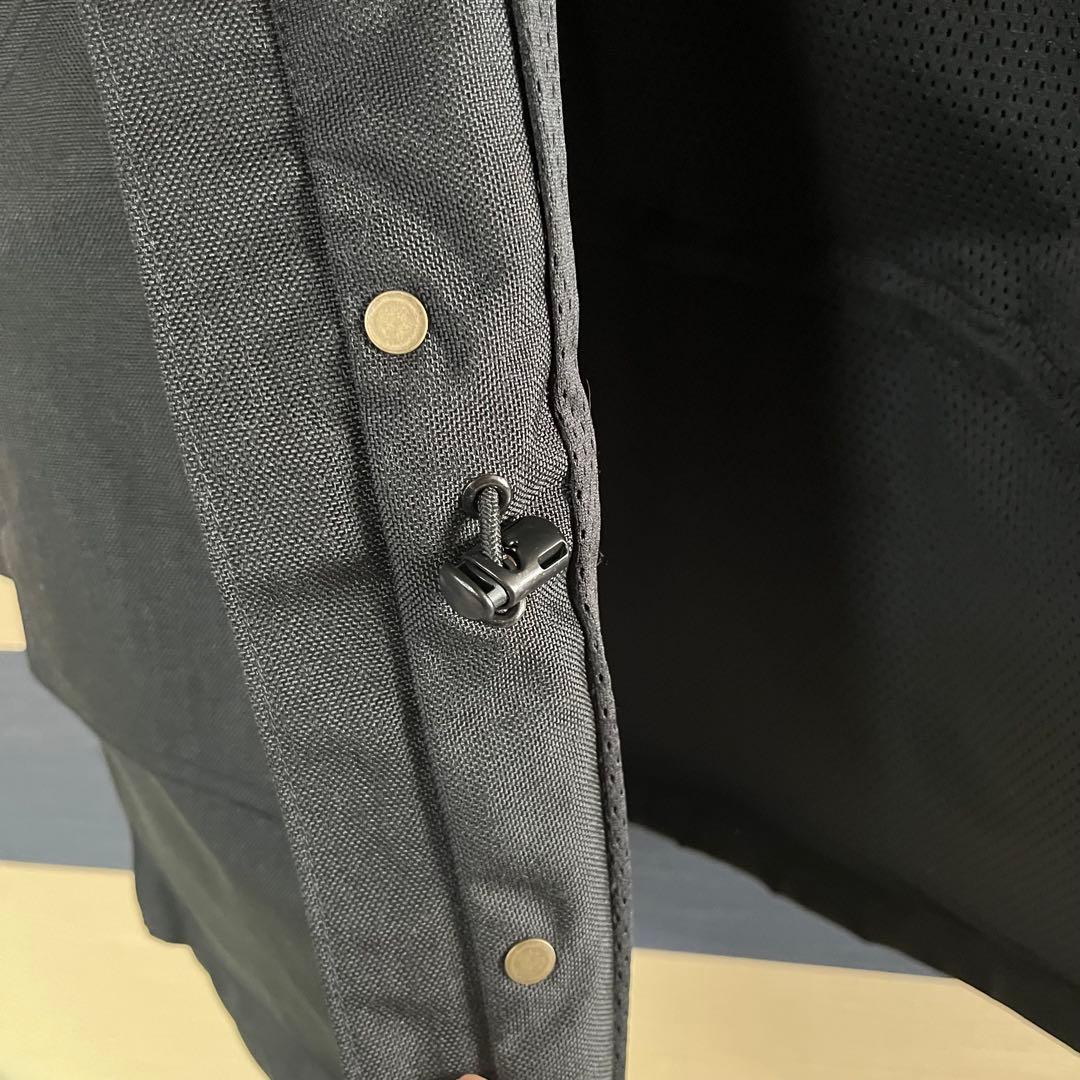 【美品】厚手 Carhartt アウター ブラック MゴールドWジップ仕様