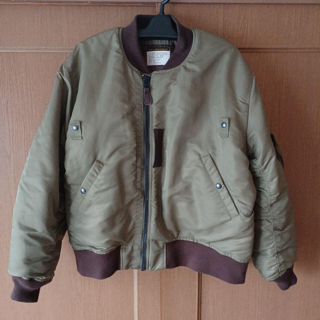オリーブグリーン ボンバージャケット