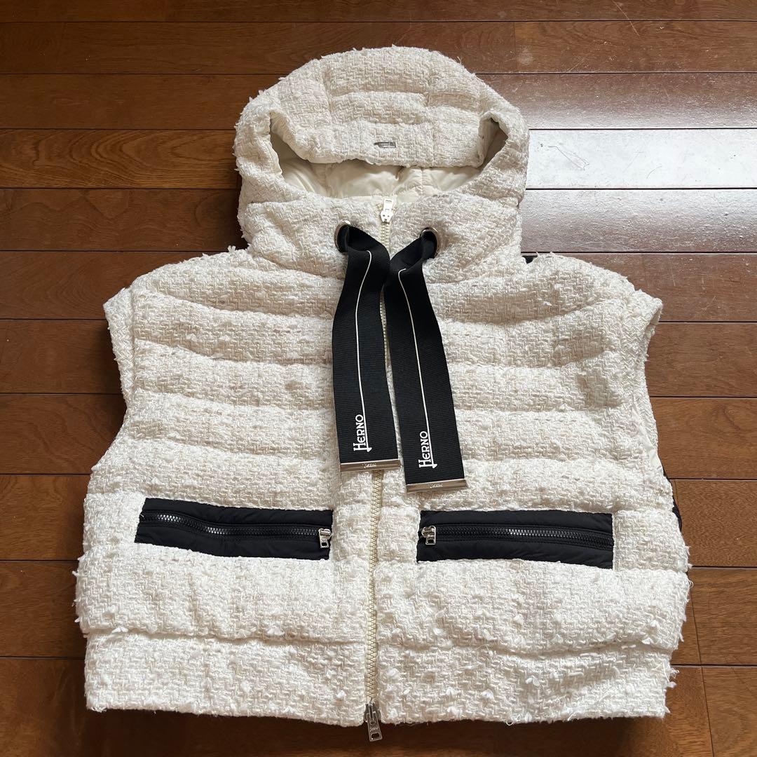 Herno フード付きダウンベスト ホワイト