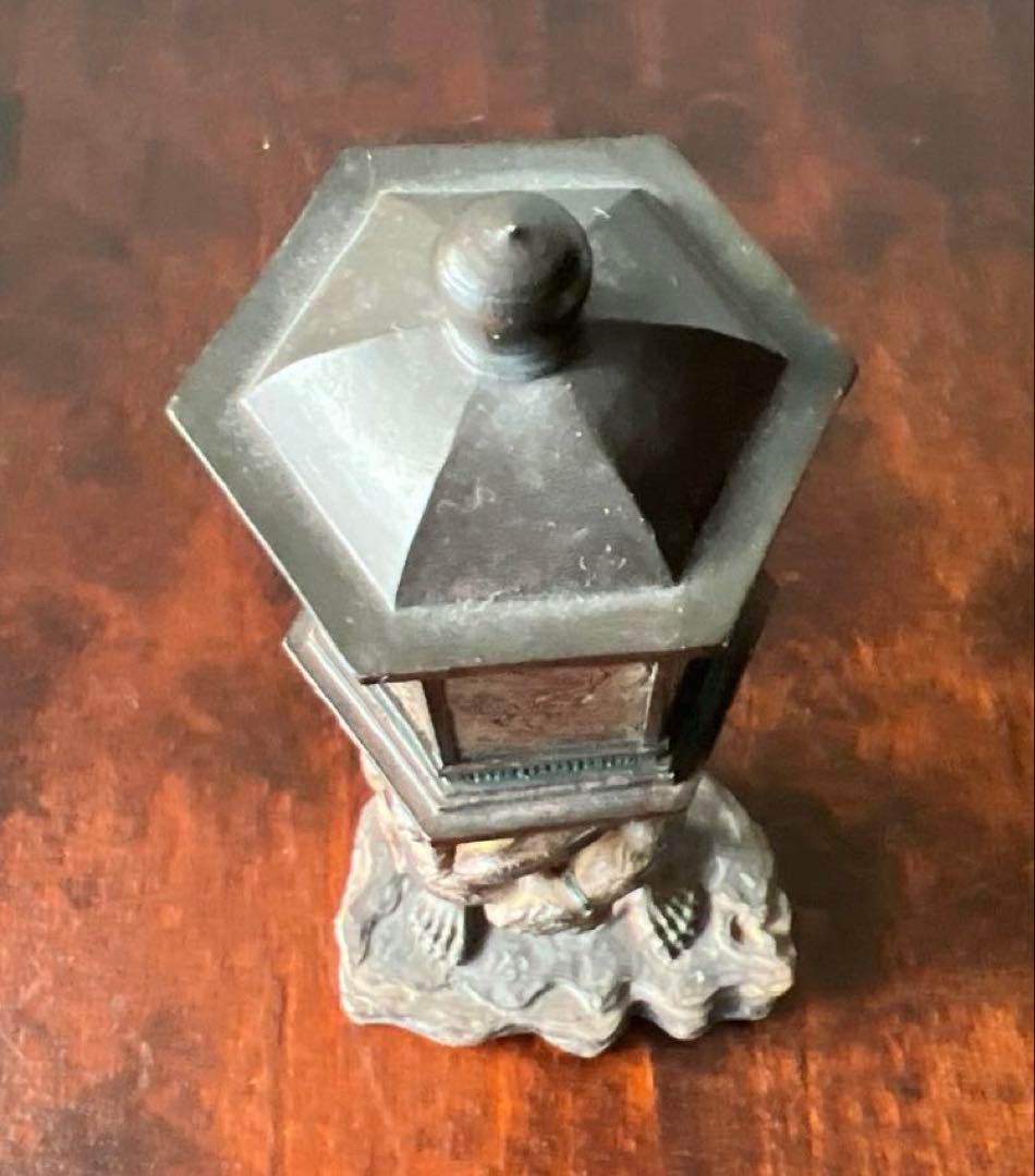 小さいけれど迫力があります　奈良・興福寺の国宝　龍燈鬼立像　レプリカ