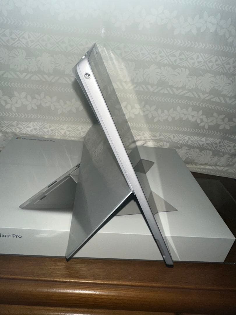 Surface Pro6 i5 8GB 256GB Signaturカバー付美品