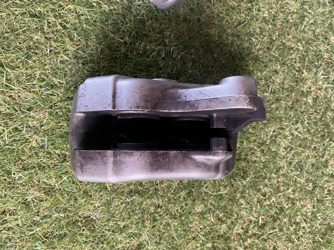 ハーレー　HD純正BREMBOブレーキキャリパー　ツーリングモデル