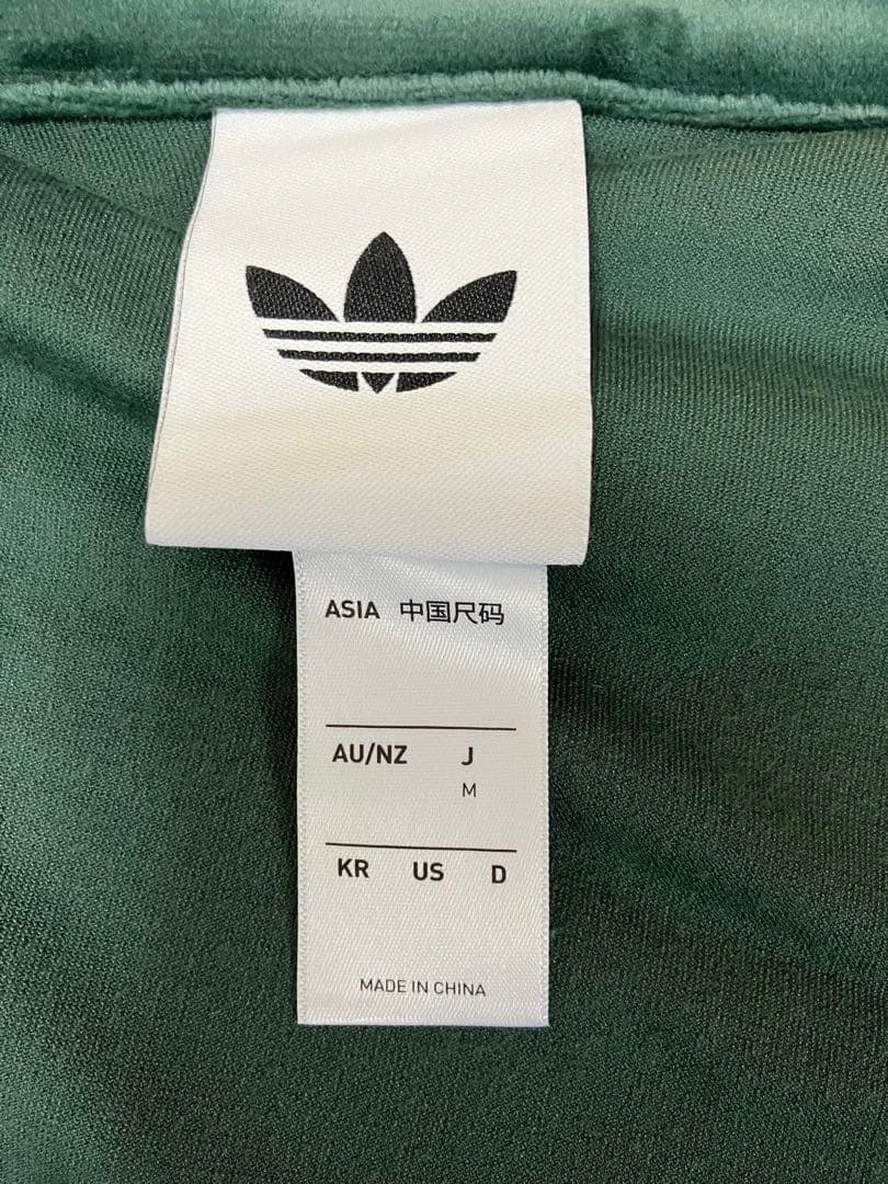 adidas ファイヤーバードトラックトップ　ベロア　トラックジャケットグリーン