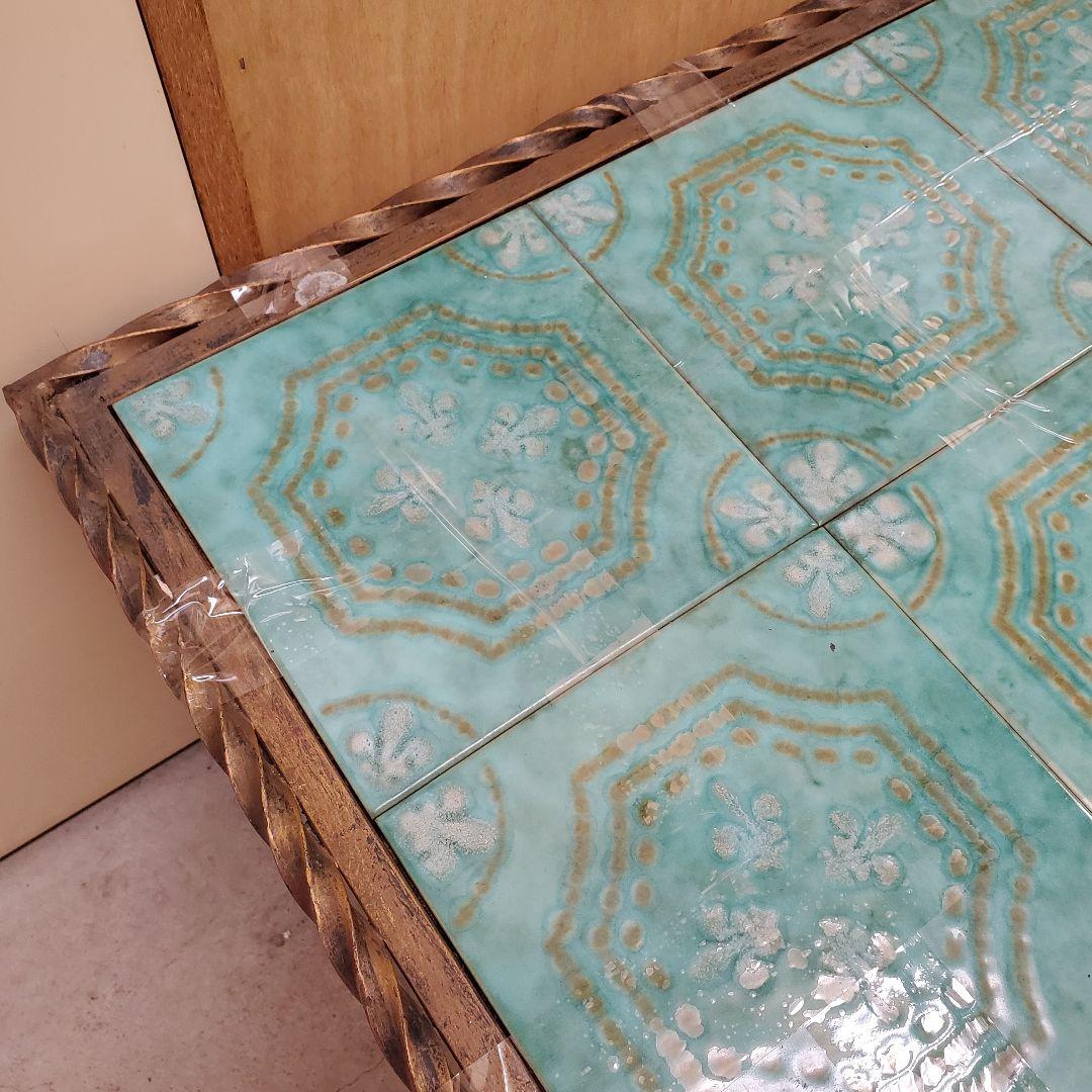 ターコイズタイル模様の長方形　アイアンテーブル