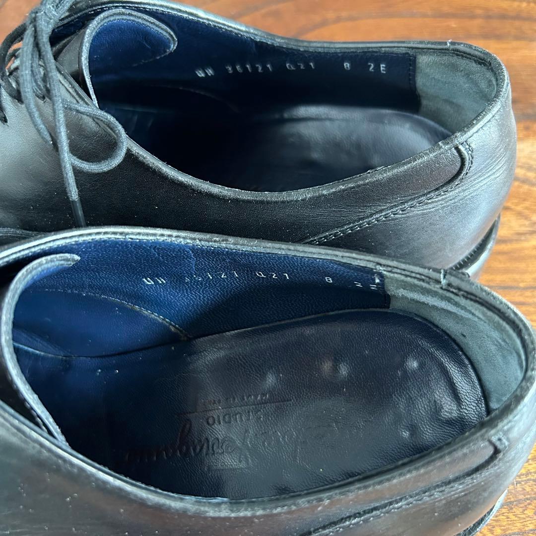 【匿名配送】 サルヴァトーレフェラガモ プレーントゥ ドレス 本革 外羽根 黒