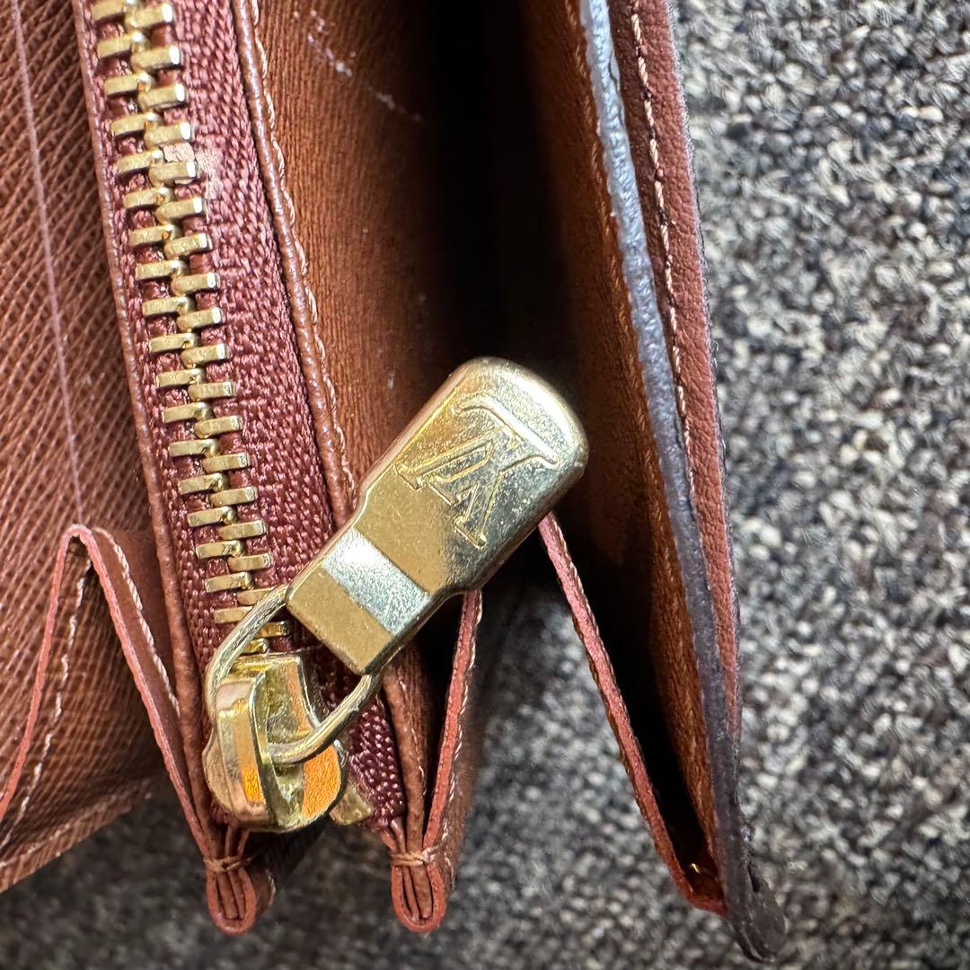 Louis Vuitton ポルトフォイル サラ モノグラム 2つ折り長財布