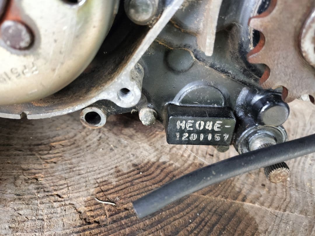 HE04E cr80 エンジン