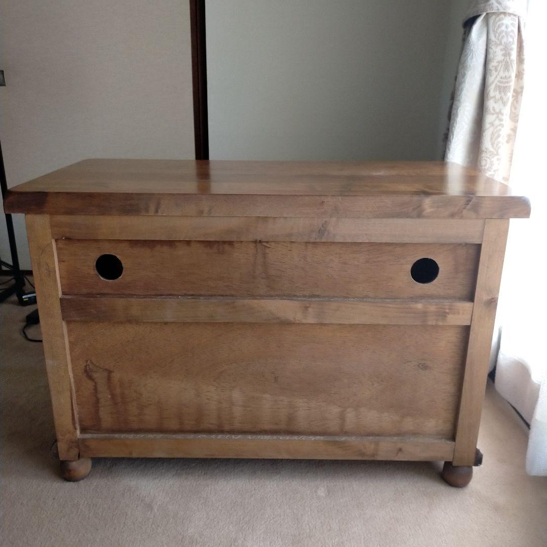 サイドボード、テレビ台