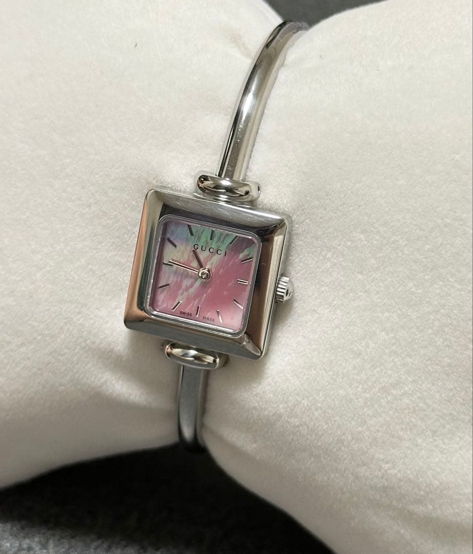 動作品GUCCI バングルウォッチ1900L アナログ クウォーツ ピンク文字盤