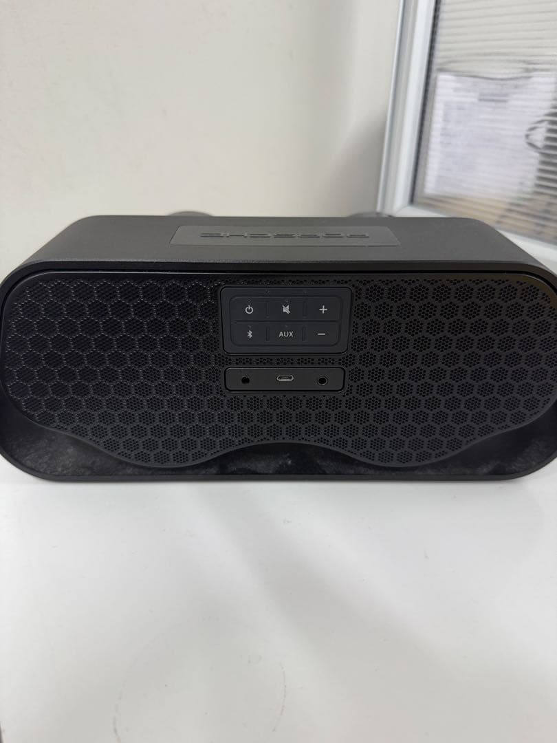 ポルシェ 911 GT3 マフラー型スピーカー