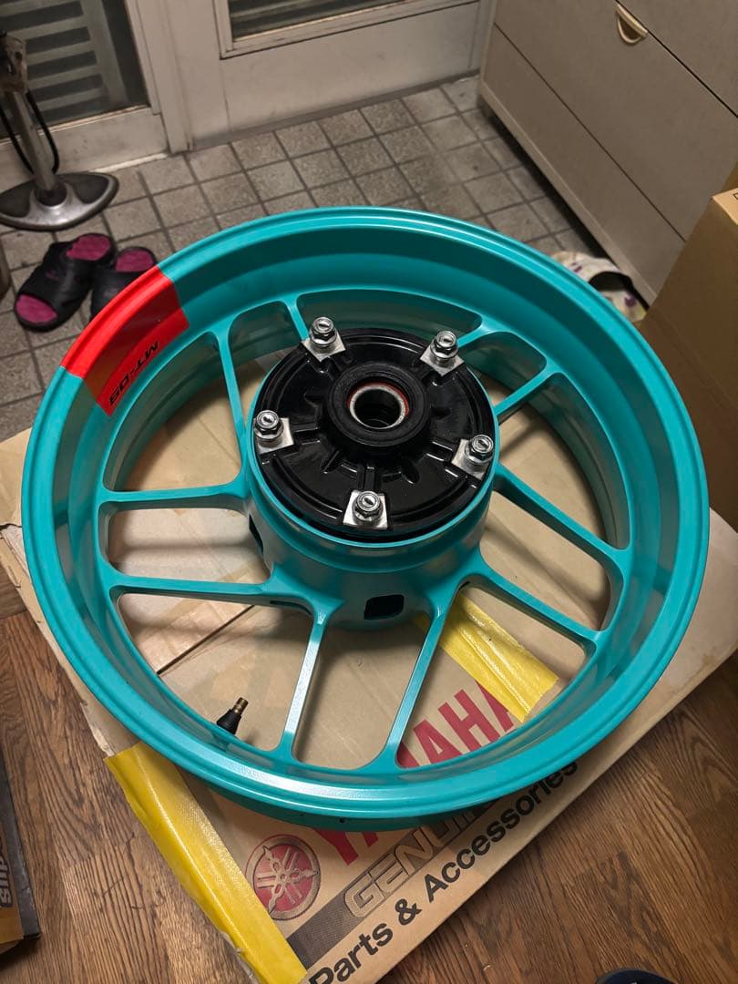 Yamaha MT-09 リア　純正ホイール 第3期型　極小傷あり