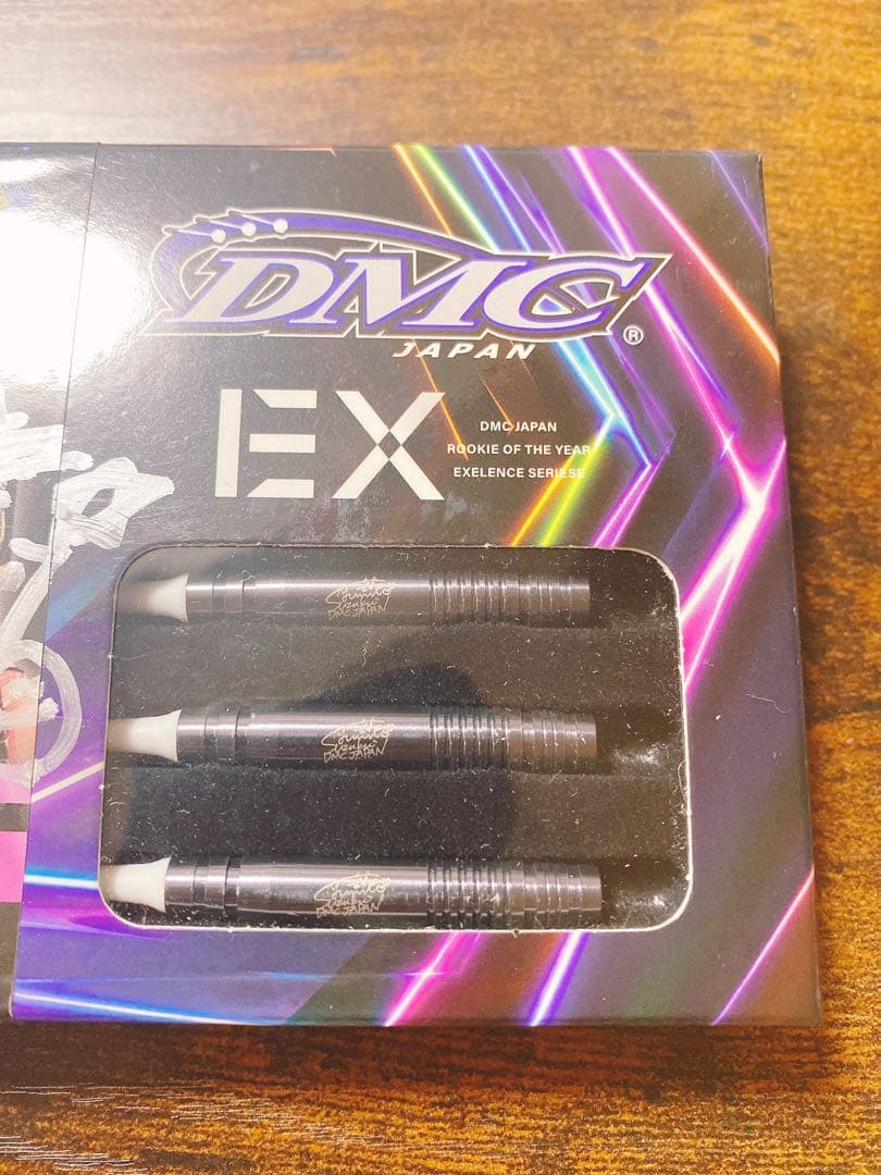 DMC Maverick YUMI EX サイン入りダーツセット