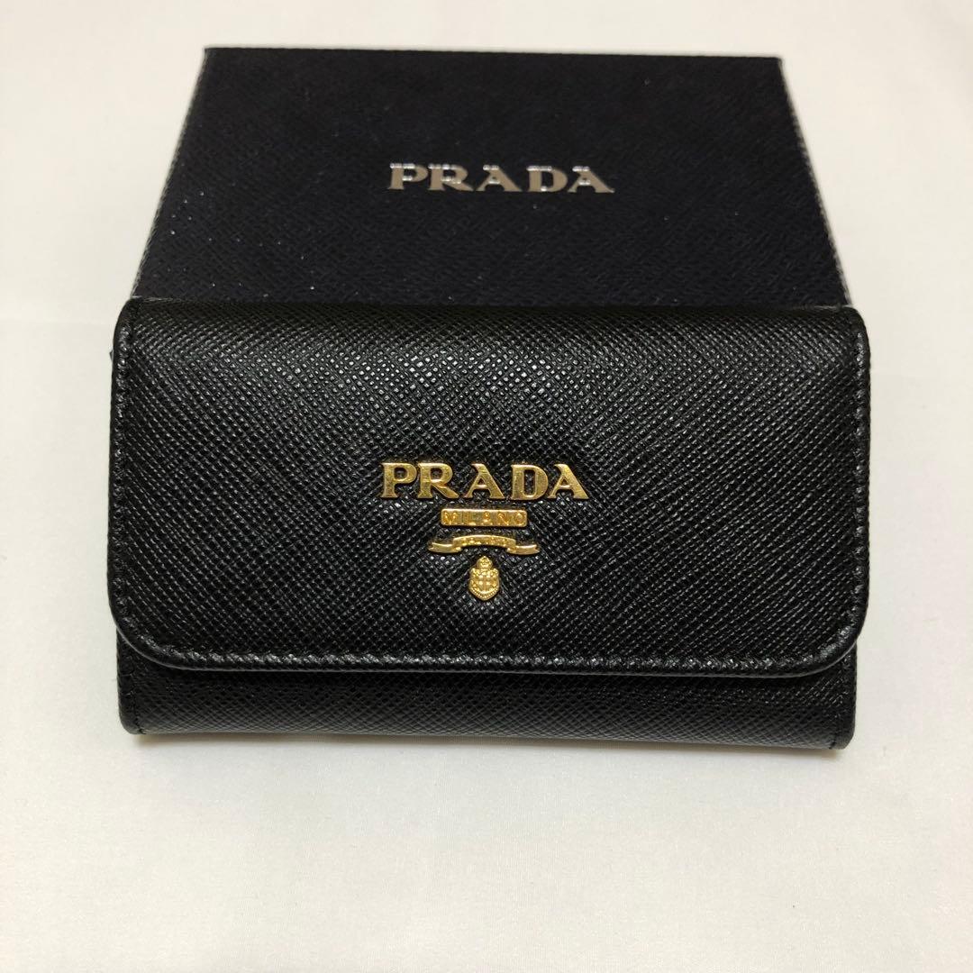 PRADA プラダ　キーケース